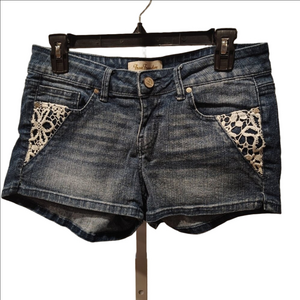 True Freedom Junior's Denim and Lace Shorts Size 11 Jean Stretch 5 Pocket
